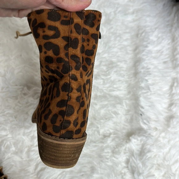 Beast Fashion Leopard Booties - Picture 4 of 8